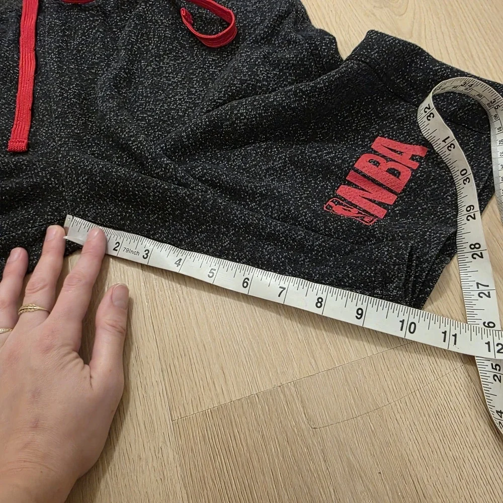NBA Gray Red Drawstring Athleisure Workout Fitness Lounge Sweat Shorts Size M